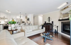 8145 Rue de Londres, Brossard, QC J4Y0K5, CA, Brossard, Quebec J4Y0K5