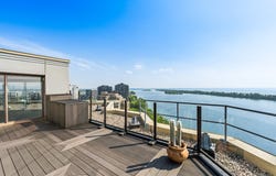 8120 Boul. St-Laurent, Brossard, Quebec J4X2P2