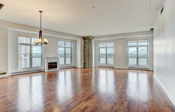 1000 Rue de la Commune E. #528, Montréal (Ville-Marie), Quebec H2L5C1