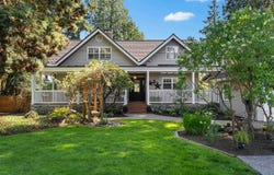 13892 MARINE, White Rock, British Columbia V4B1A4