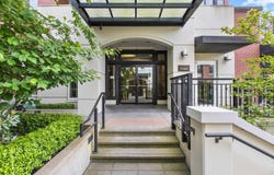 2940 King George Boulevard, Surrey, British Columbia V4P0E5
