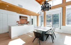 6707 Nelson Avenue 804, West Vancouver, British Columbia V7W 0A4