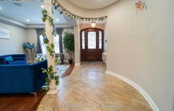 593 Renshaw Court, Mississauga, Ontario L5H4L7