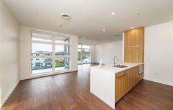 9570 Fifth St, Sidney, British Columbia V8L2W5