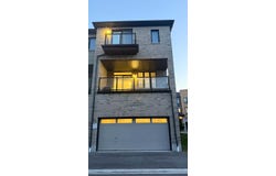 19 Steamboat Way, Whitby, Ontario L1N0M6