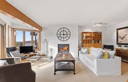 140 Rue Pinoteau 2132, Mont-Tremblant, Quebec J8E 1G2
