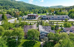 134 Boul. de Bromont 202, Bromont, Quebec J2L 2K2