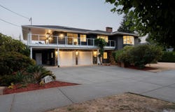 1873 San Juan Ave, Saanich, British Columbia V8N 2J1