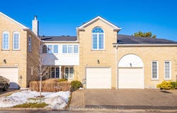 25 Heathcliffe Square, Brampton, Ontario L6S5R6