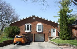 53 Renfield Crescent, Whitby, Ontario L1P1B2