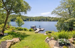 1749 Ch. de la Baie-du-Lac, Saint-Sauveur, Quebec J0R 1R1
