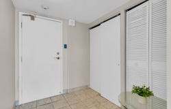 285 Rue Laurier 2101, Gatineau (Hull), Quebec J8X 3W9