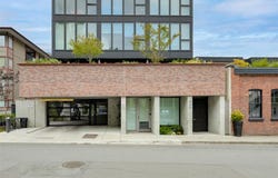 430 Parry St 204, Victoria, British Columbia V8V 2H7
