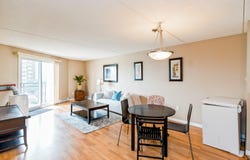 1720 Pembina Hwy, Winnipeg, MB R3T 5T4, Canada, Winnipeg, Manitoba R2H