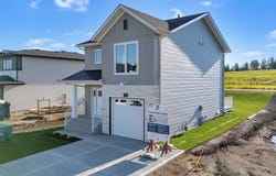 111 Crestview Boulevard, Sylvan Lake, Alberta T4S0V8