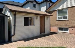 17 Maldaver Avenue, Mississauga, Ontario L5M1W4
