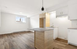 425 Boul. Gouin, Saint-Jean-sur-Richelieu, QC J3B3E7, CA, Saint-Jean-sur-Richelieu, Quebec J3B3E7