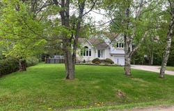 527 Rue des Azalées, Mont-Laurier, QC J9L0B8, CA, Mont-Laurier, Quebec J9L0B8