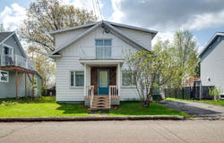 192 Rue Couillard, Montmagny, Quebec G5V1J2