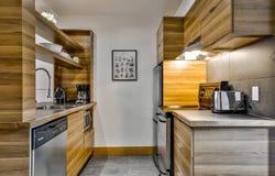 2240 Ch. du Lac-Supérieur 3104, Lac-Supérieur, Quebec J0T 1P0
