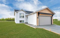 104 Hampton Crescent, Sylvan Lake, Alberta T4S0X4