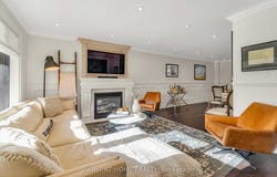 92 Ridgevale Drive, Toronto, Ontario M6A1L3