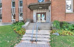 40 Ch. Bates, Outremont, Quebec H2V4T5