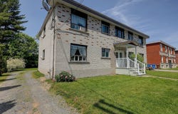 305 Rue Bell, Cowansville, QC J2K3C9, CA, Cowansville, Quebec J2K3C9