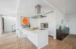 Dans un quartier de villas, Buchillon, Vaud 1164
