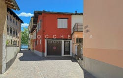 su richiesta / auf Anfrage, Caslano, Ticino 6987