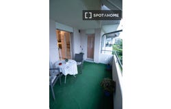 zurich, Zürich (canton) 8107