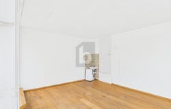 Auf Anfrage, Wallisellen, Zürich (canton) 8304