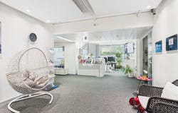 Auf Anfrage, Wallisellen, Zürich (canton) 8304