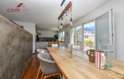 au coeur du village, vue dominante, Noës, Valais 3976