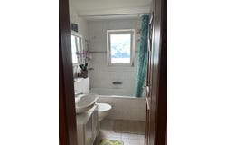 Spiez, Bern (canton) 3700
