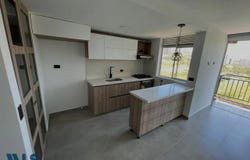 unit: 1208, Bello, Bello