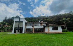 lot: E 11, El Retiro, El Retiro