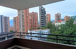 Cra. 43A #05, El Poblado, Medellín, El Poblado, Medellín, Antioquia, Colombia, Medellín, Antioquia 050022