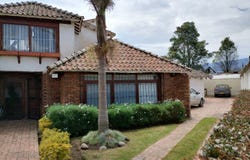 CRA 4 CALLE 2 SUR, Chía, Cundinamarca 250001
