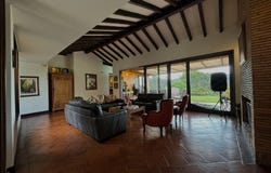 unit: B 8, El Retiro, El Retiro