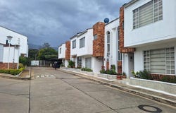 CALLE 140 # 26 01 CASA 7 CONJUNTO RESIDENCIAL PORTALES CAMPESTRE, Floridablanca, Santander