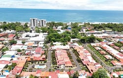 Jaco Park Condo: 2-Bed in Gated Community: Near the Coast Condominium For Sale in Jacó, Jacó, Puntarenas