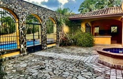 House for sale with pool in Hacienda los Reyes Alajuela Costa Rica, Hacienda Los Reyes, Alajuela