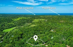 Pueblo Verde #9: Quaint Home with Office on Expansive Lush LotPueblo Verde #9, Paraiso, Guanacaste, Playa Junquillal, Guanacaste 50303