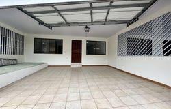 De la UNED 200 norte y 125 este casa 11 mano izquierda s/n, Mercedes, Heredia, Heredia, Heredia, Heredia 40102