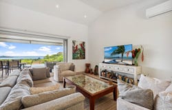 Casa Pickle on the Hill: Spacious Private Estate with Pickleball Court, Mature Gardens & Independent Guest Apartment, Playa Flamingo, Guanacaste 50304