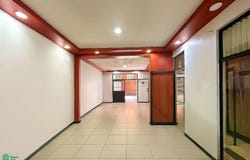 a la par de la casa de la novia edificio de dos pisos , diagonal a escuela sagrado corazón s/n, Parte Oriental de Ciudad Cartago, Central, Cartago, 30106, Cartago 30106