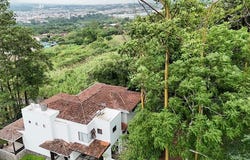 Terreno de 1340.21m2 en Condominio Hacienda Cocoy: Home Construction Site For Sale in Guachipelín, Guachipelín, San José