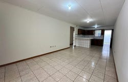 De la UNED 200 norte y 125 este casa 11 mano izquierda s/n, Mercedes, Heredia, Heredia, Heredia, Heredia 40102