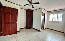 De la Escuela Rubén Darío, 200 N, 50 O, 50 N, 75 O casa 4 4, Santa Rosa, Santo Domingo, Heredia, Santo Domingo, Heredia 40301